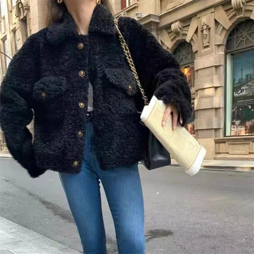 Gorgeous Vintage Style Black Jacket 4/6